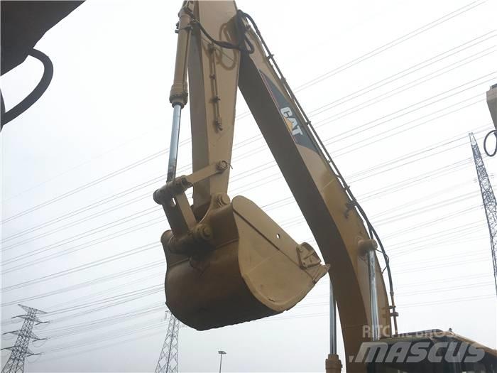 CAT 320 B L Lánctalpas kotrók