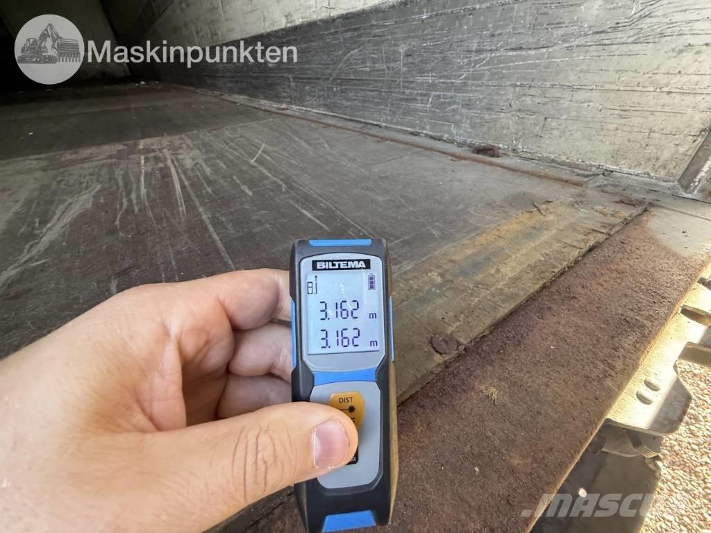 Schmitz SKO 24 Dobozos félpótkocsik