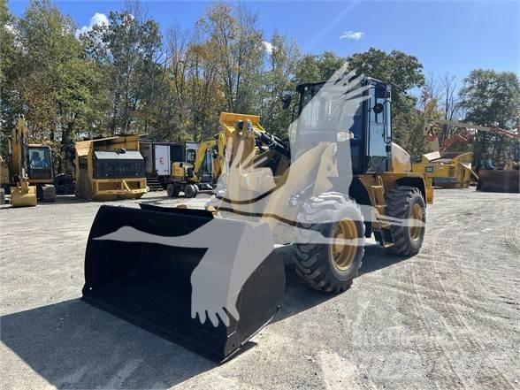 CAT 910 Gumikerekes homlokrakodók