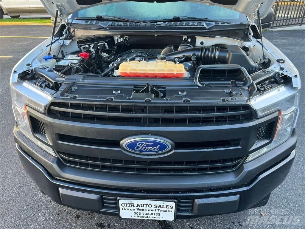 Ford F-150 Kis teherszállító/Platós kocsi