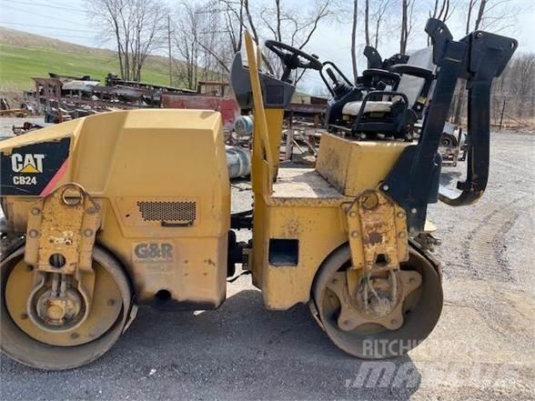 CAT CB24 Egydobos hengerek
