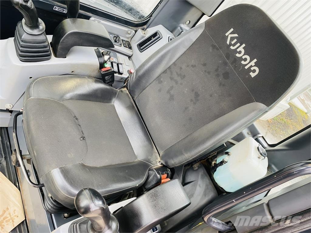 Kubota U48-4 Közepes (midi) kotrók 7 t - 12 t