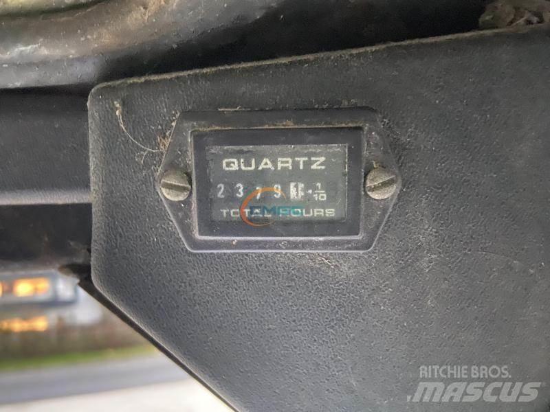 Bobcat 463 Gumikerekes homlokrakodók