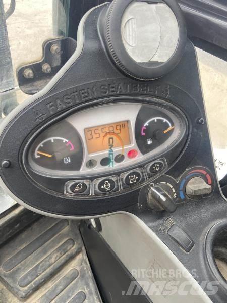 Bobcat E 26 Gumikerekes kotrók