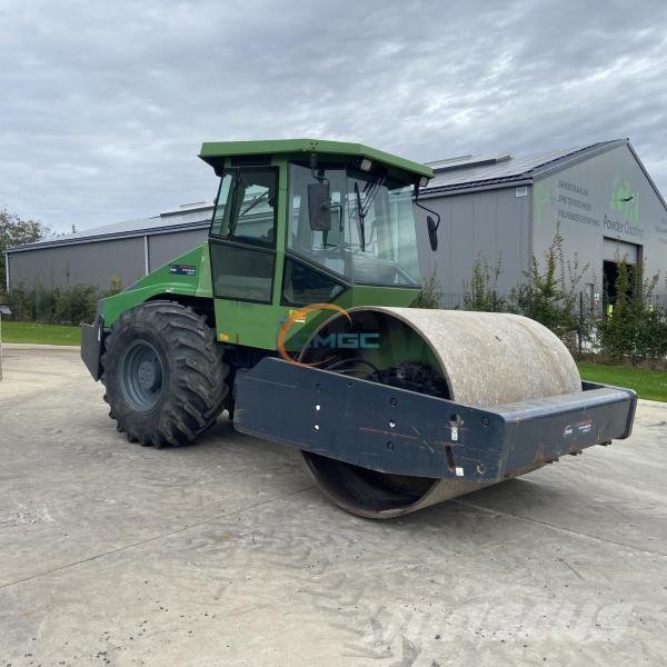 Dynapac CA302D Talajtömörítő gépek