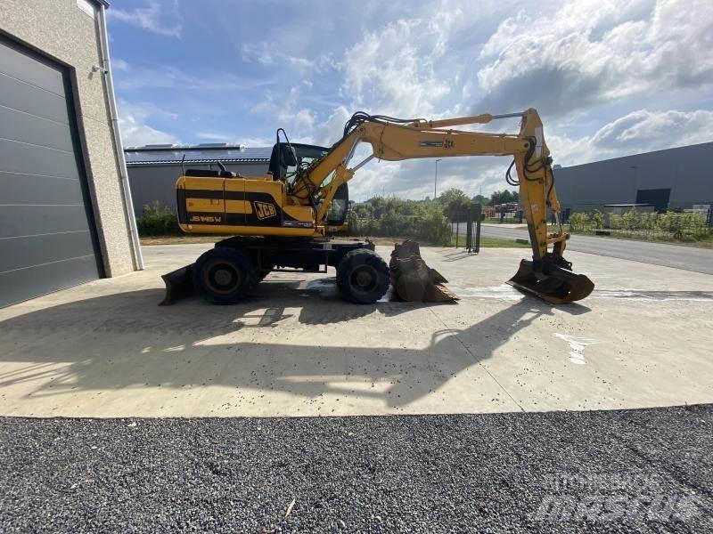 JCB JS145W Gumikerekes kotrók