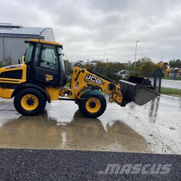 JCB TM220 Gumikerekes homlokrakodók