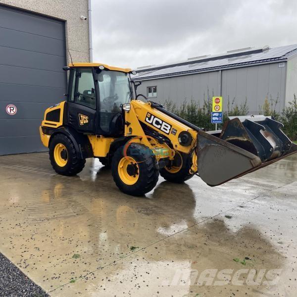 JCB TM220 Gumikerekes homlokrakodók
