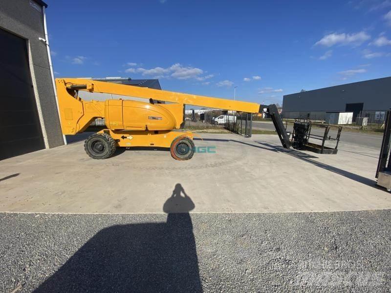 JLG 800AJ Karos emelők