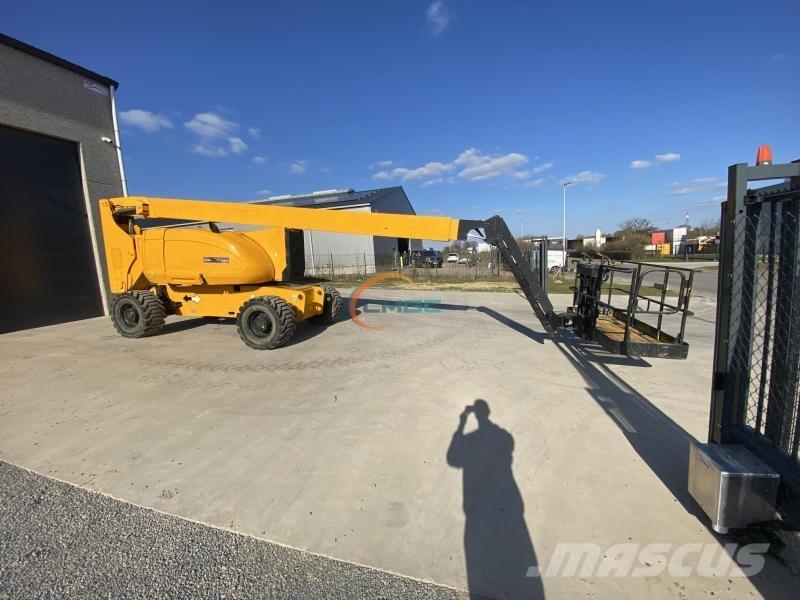 JLG 800AJ Karos emelők