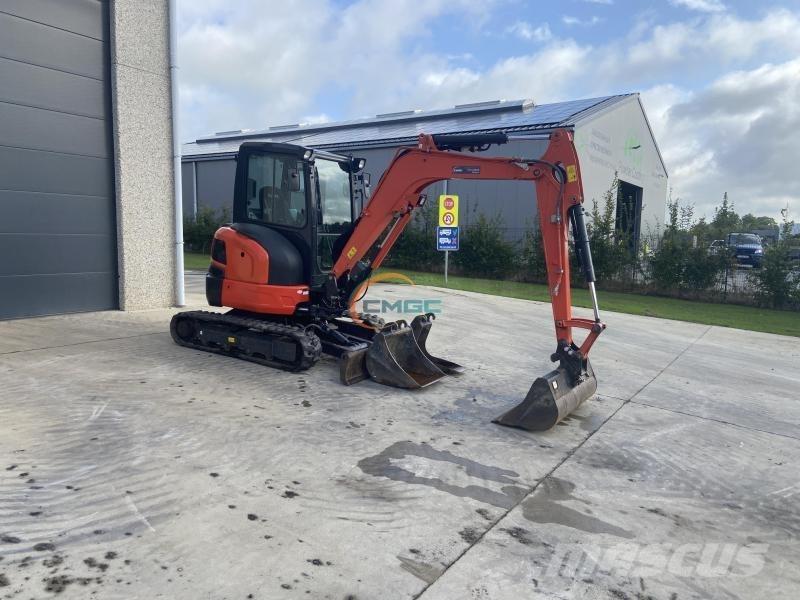Kubota U36-4 Gumikerekes kotrók