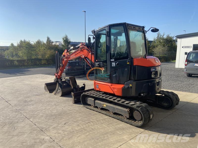 Kubota U50-5 Gumikerekes kotrók