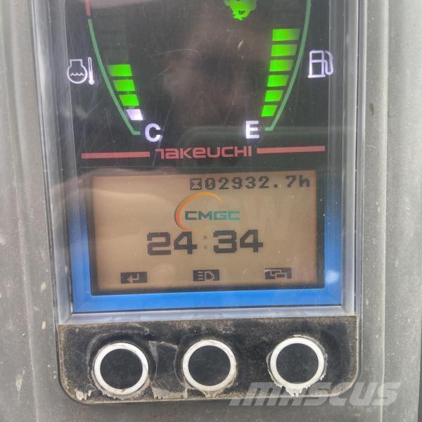 Takeuchi TB216 Gumikerekes kotrók