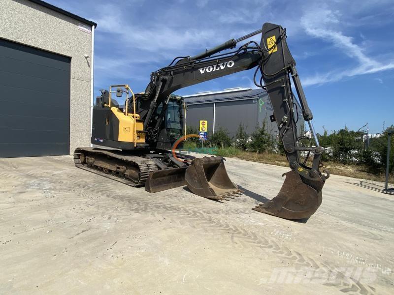 Volvo EC45 Gumikerekes kotrók