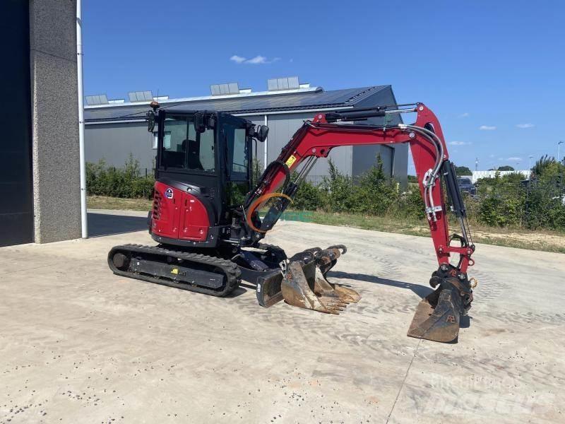 Yanmar VIO38-6 Gumikerekes kotrók