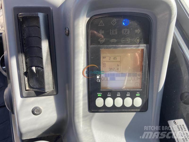 Yanmar VIO38-6 Gumikerekes kotrók