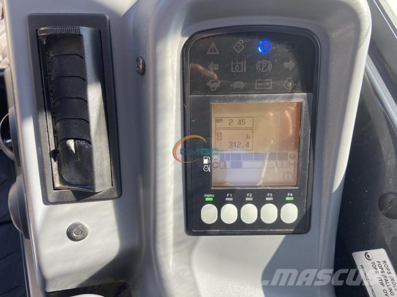 Yanmar VIO38-6 Gumikerekes kotrók