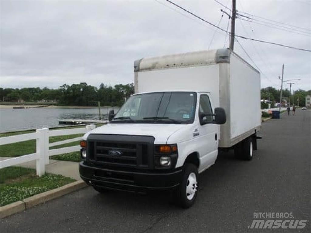Ford E350 Dobozos teherautók