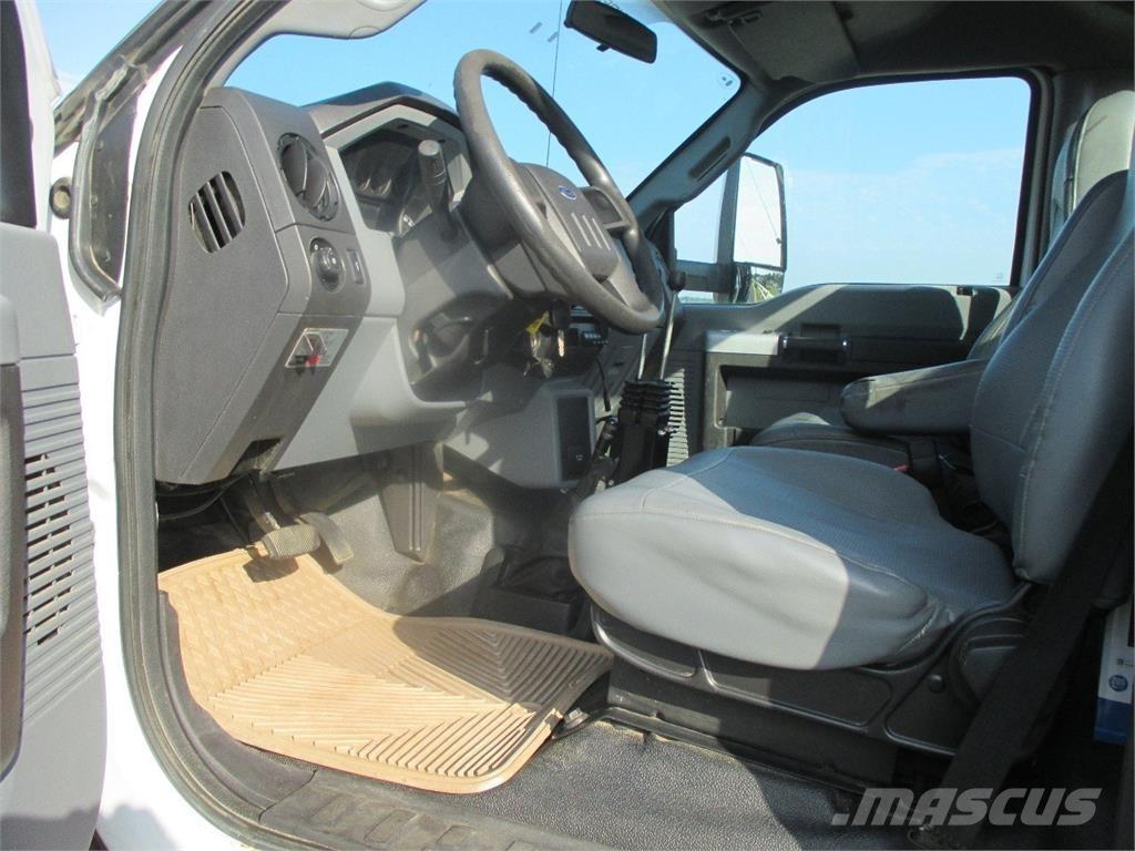 Ford F750 Horgos rakodó teherautók