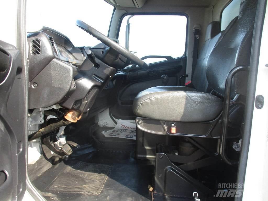 Hino 338 Dobozos teherautók