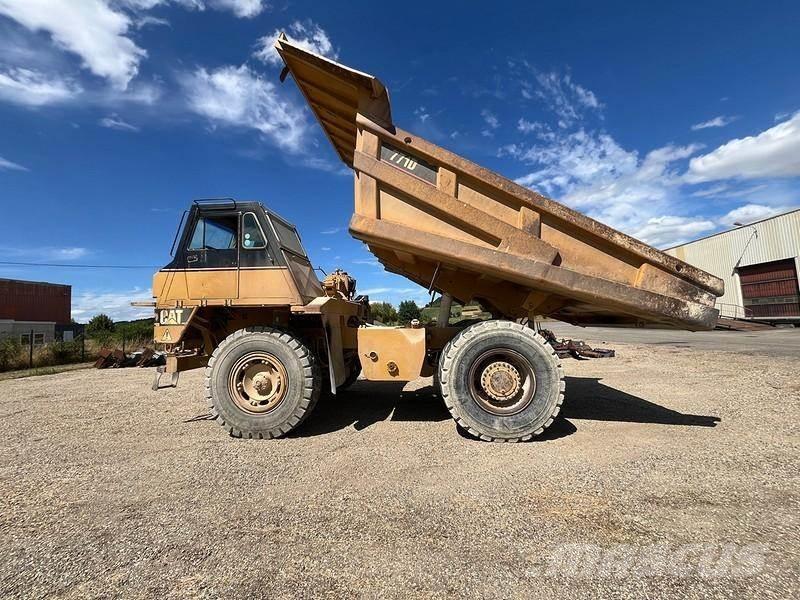 CAT 771D Nehézdömper