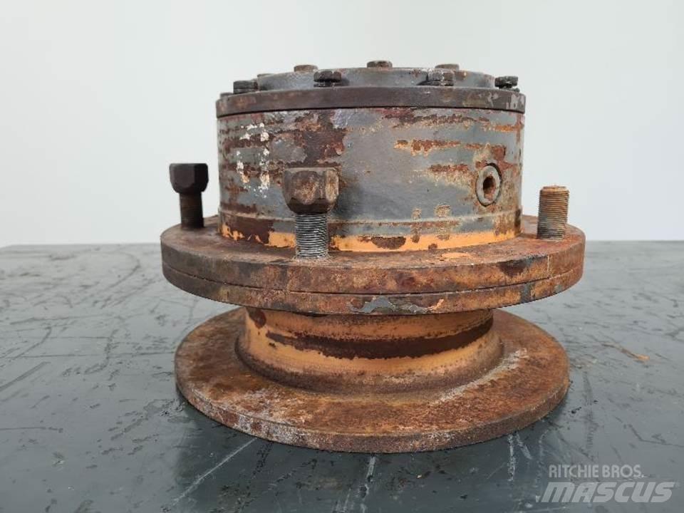 CASE 421B Váltók