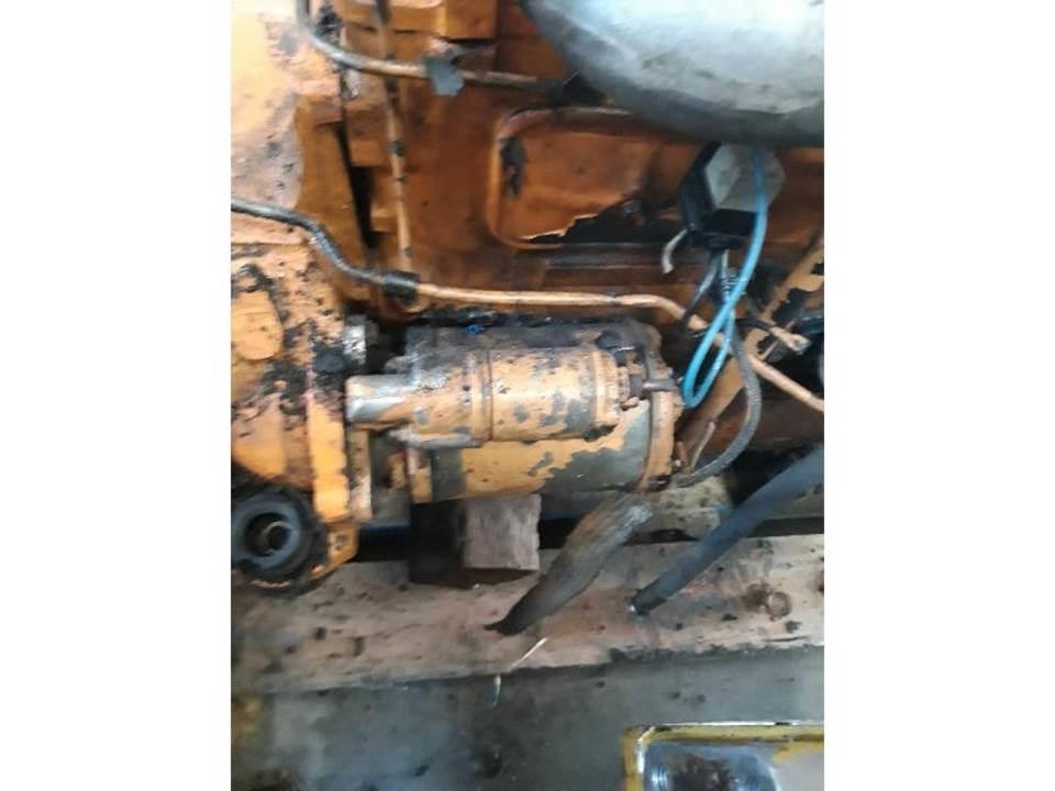 CASE 580G Motorok