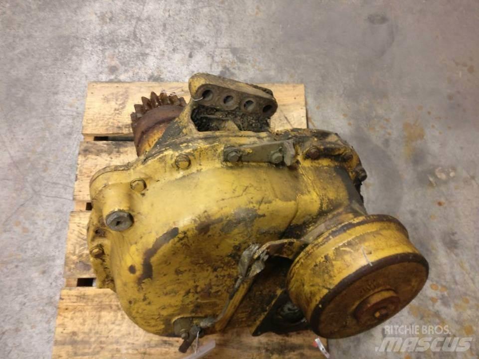 CAT 225 Váltók