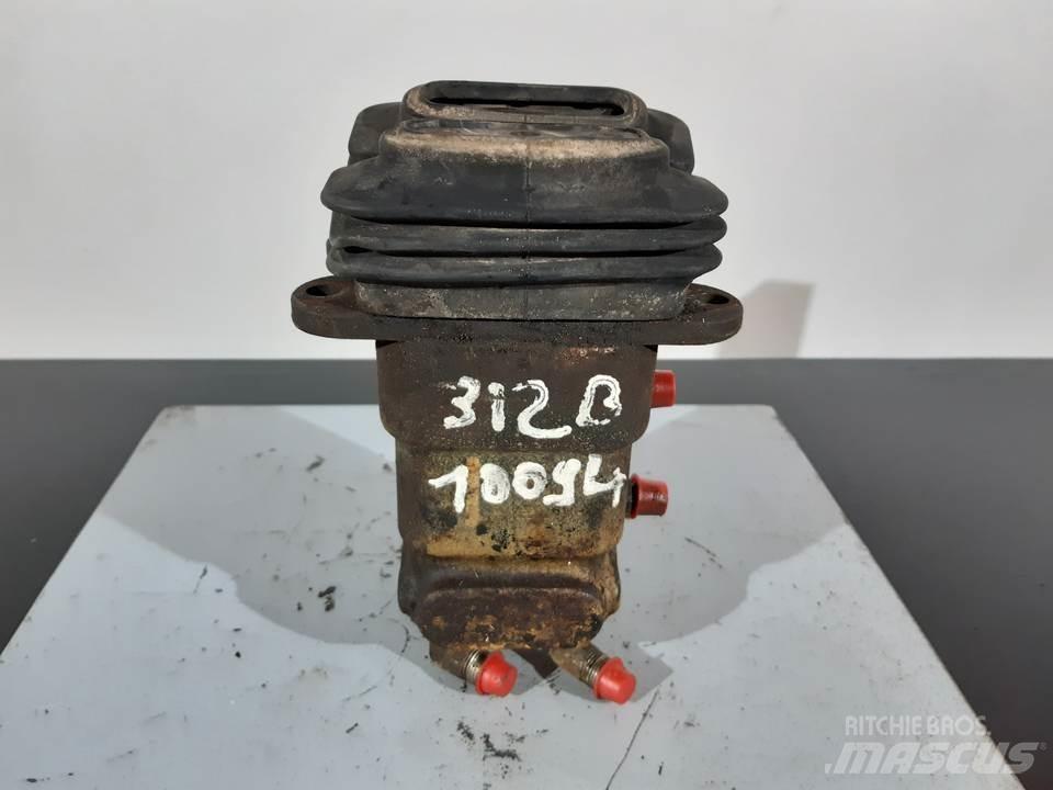 CAT 312B Vezetőfülke és belső tartozékok