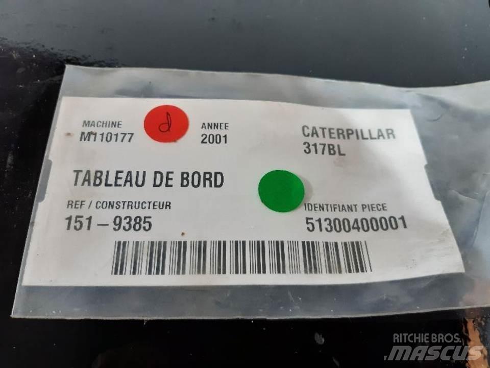 CAT 317BL Vezetőfülke és belső tartozékok