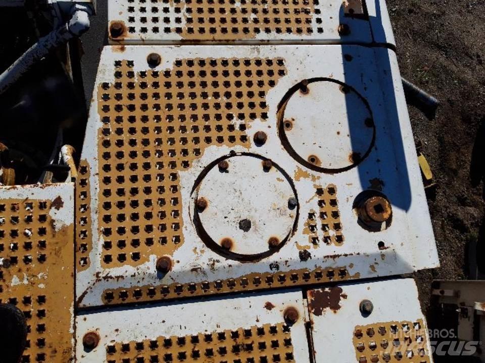 CAT 325LN Vezetőfülke és belső tartozékok