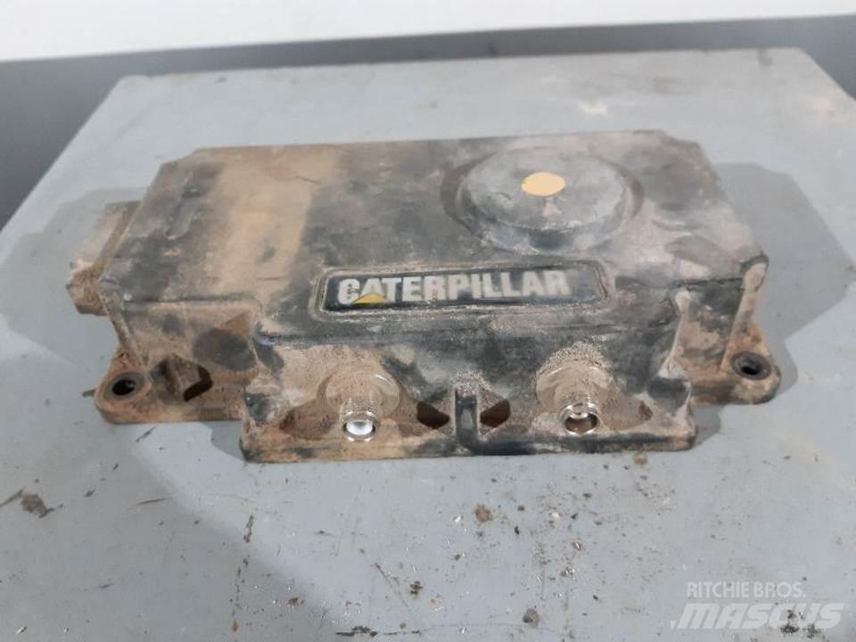 CAT 345C Vezetőfülke és belső tartozékok
