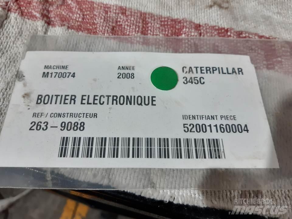 CAT 345C Vezetőfülke és belső tartozékok