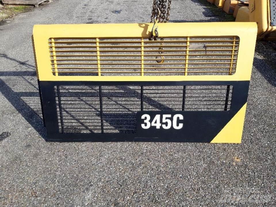 CAT 345C Vezetőfülke és belső tartozékok