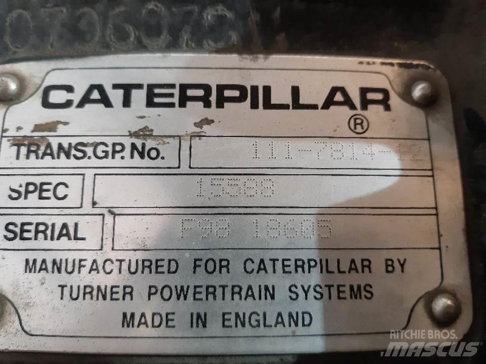 CAT 432D Váltók
