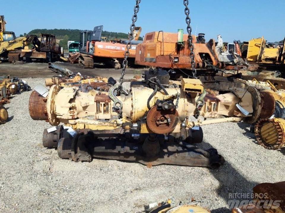 CAT 438B Váltók