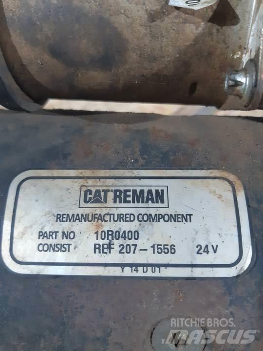 CAT 725 Motorok