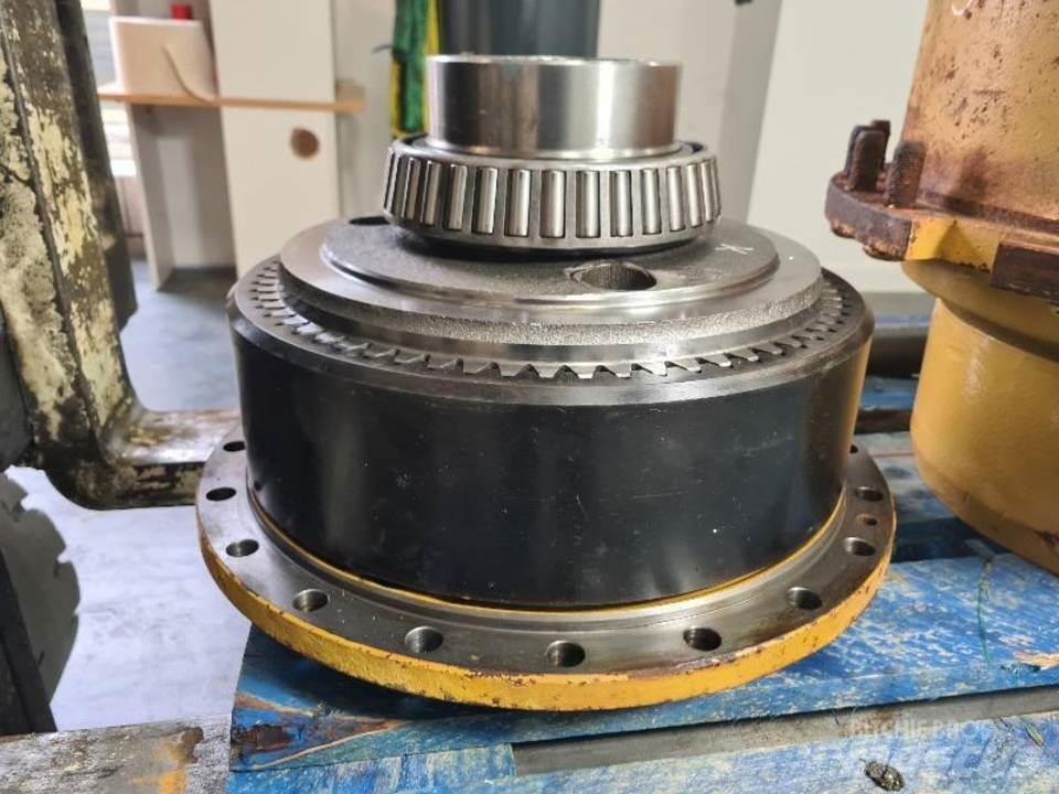 CAT 735 Váltók