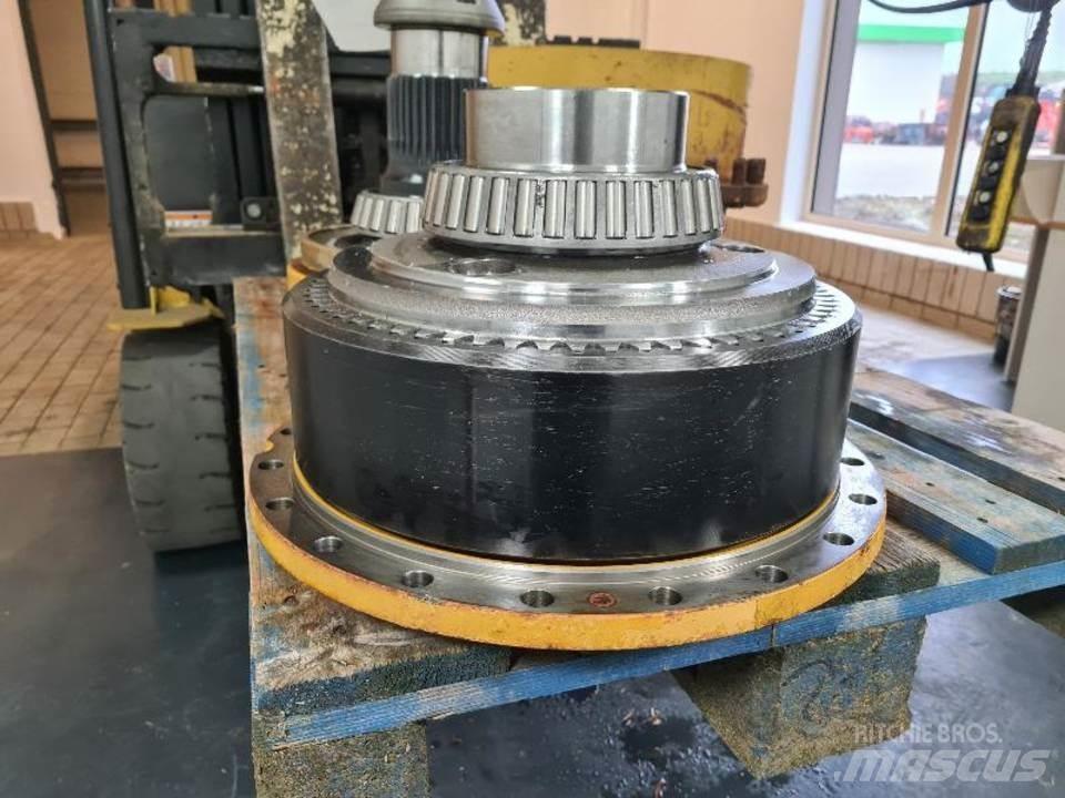 CAT 735 Váltók