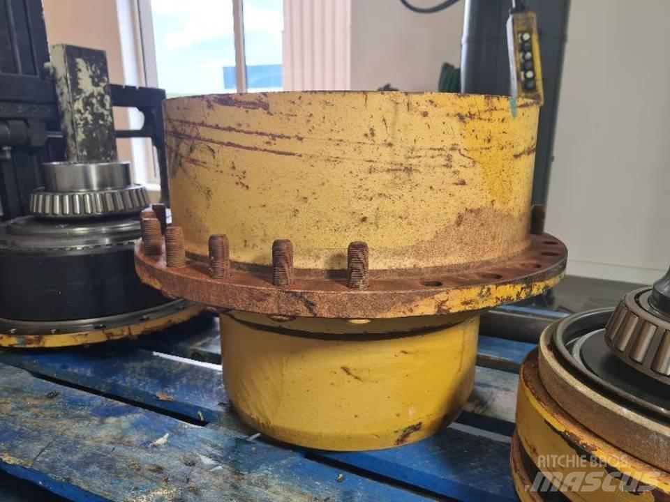 CAT 735 Váltók