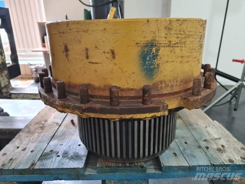 CAT 735 Váltók