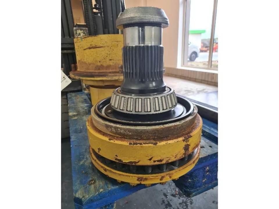 CAT 735 Váltók