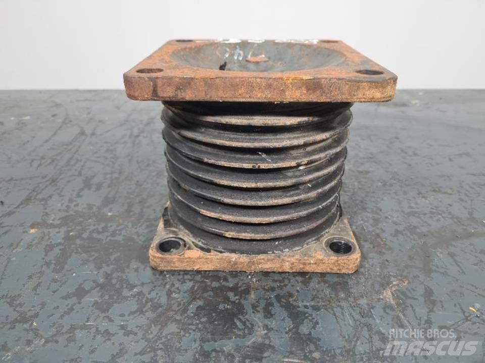 CAT 735 Váltók