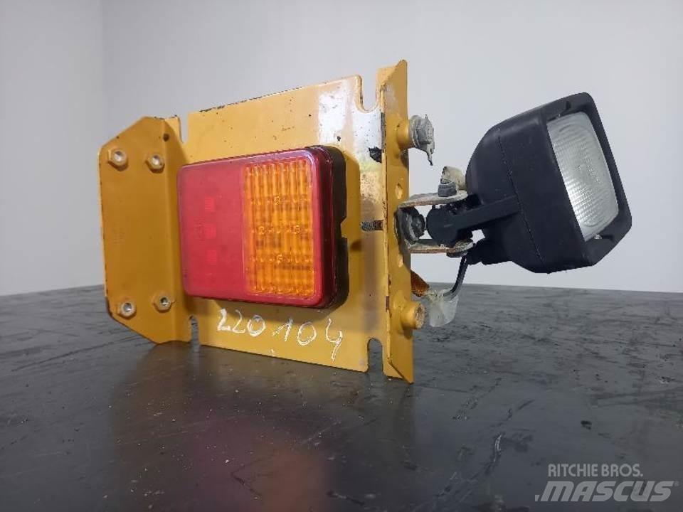 CAT 770 Vezetőfülke és belső tartozékok