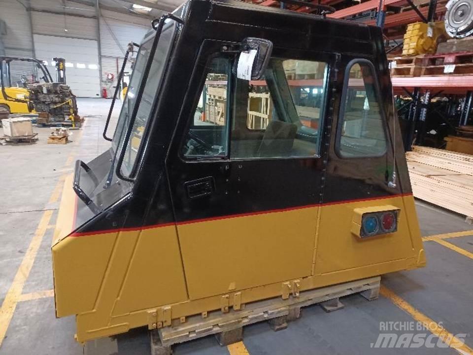 CAT 771D Vezetőfülke és belső tartozékok