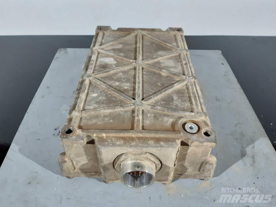 CAT 775B Vezetőfülke és belső tartozékok