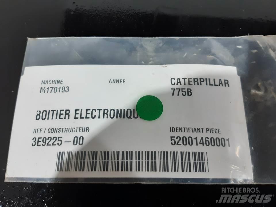 CAT 775B Vezetőfülke és belső tartozékok