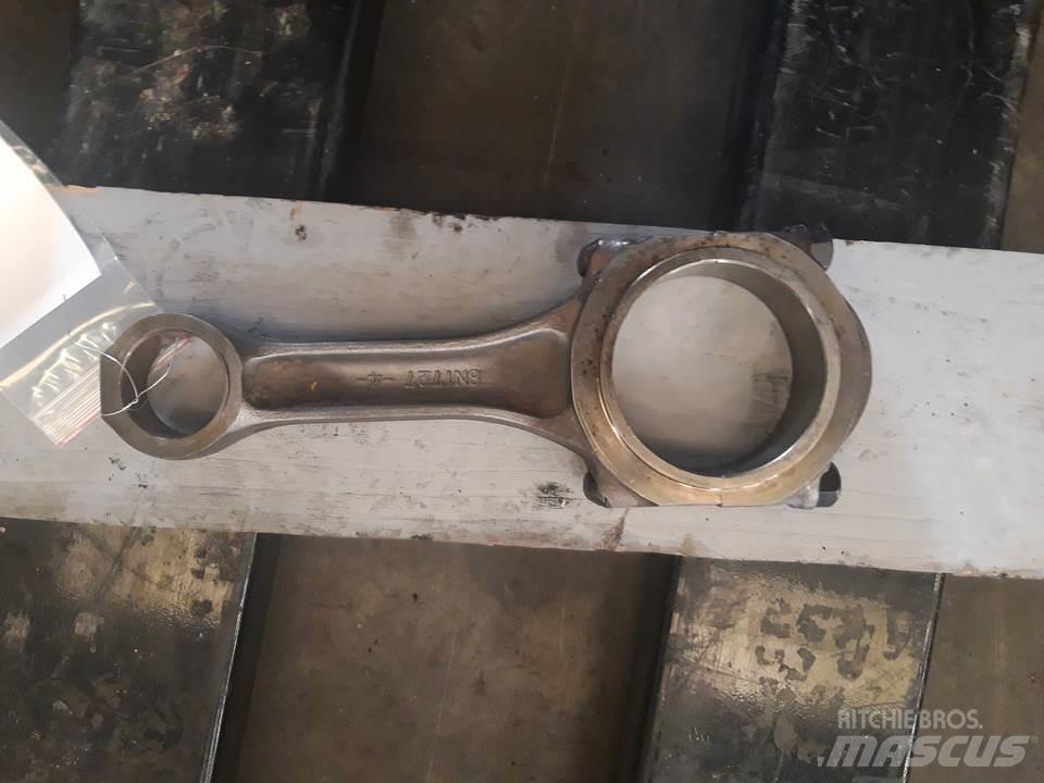 CAT 826C Motorok