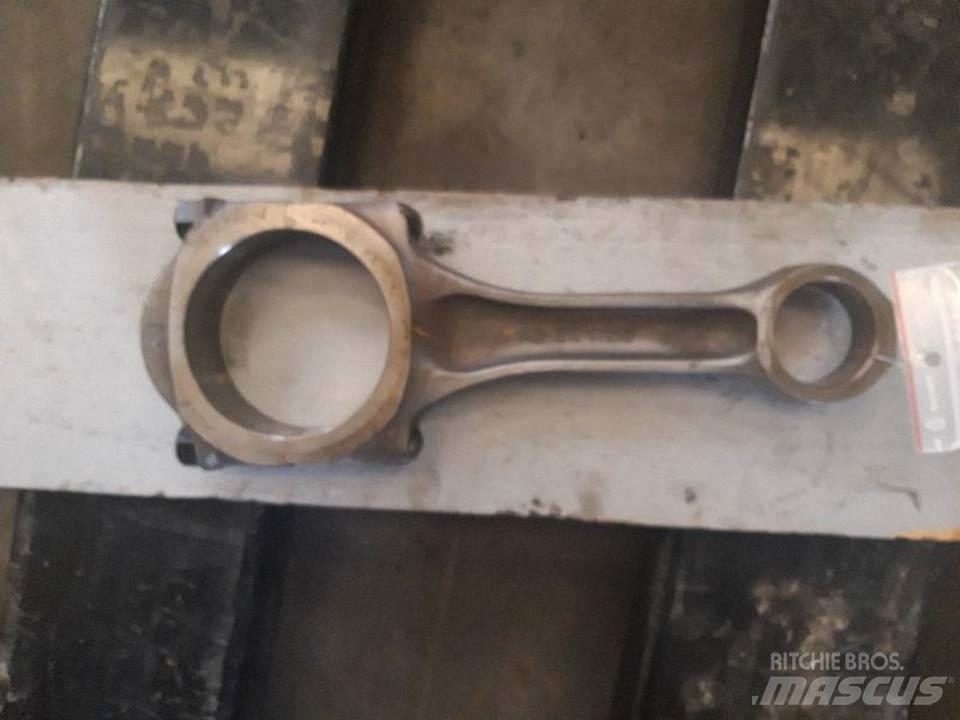 CAT 826C Motorok