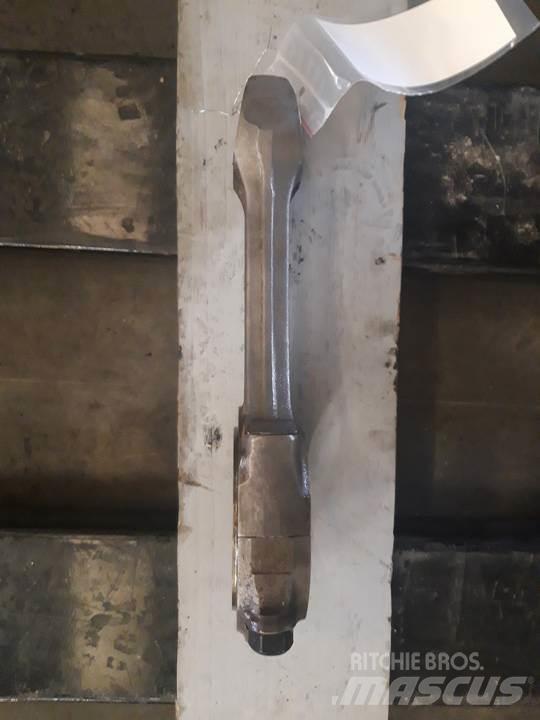 CAT 826C Motorok